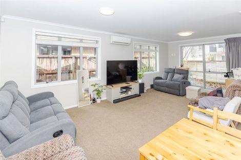 Photo of property in 9/27 Jones Crescent, Melville, Hamilton, 3206