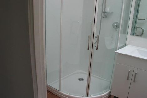 Photo of property in 8 Kayle Glen, West Harbour, Auckland, 0618