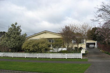 Photo of property in 99 Kawiu Road, Levin, 5510
