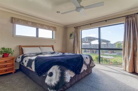 Photo of property in 13 Waitaha Place, Clive, 4102