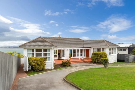 Photo of property in 1/26 Tizard Road, Birkenhead, Auckland, 0626