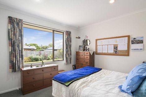 Photo of property in 12 Allport Place, Stoke, Nelson, 7011