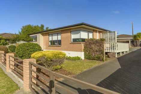 Photo of property in 1 The Green, Mount Maunganui, 3116