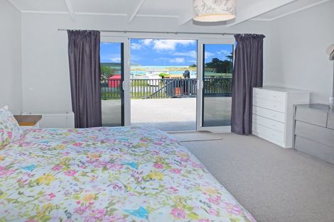 Photo of property in 122 Seabury Avenue, Foxton Beach, Foxton, 4815