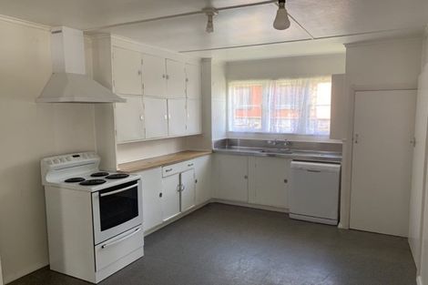 Photo of property in 39 Bledisloe Crescent, Wainuiomata, Lower Hutt, 5014