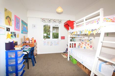 Photo of property in 2/54 Aramoana Avenue, Devonport, Auckland, 0624