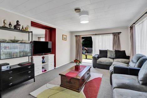 Photo of property in 11 Warkworth Grove, Bell Block, New Plymouth, 4312