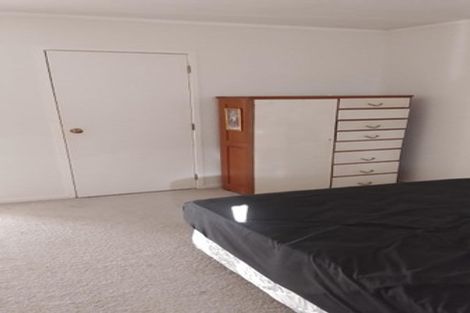 Photo of property in 2/8 Quiet Street, Te Atatu South, Auckland, 0610