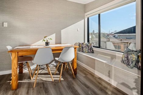 Photo of property in 3 Tupoki Street, Glen Avon, New Plymouth, 4312