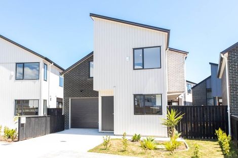 Photo of property in 18b Winfield Road, Kumeu, 0810