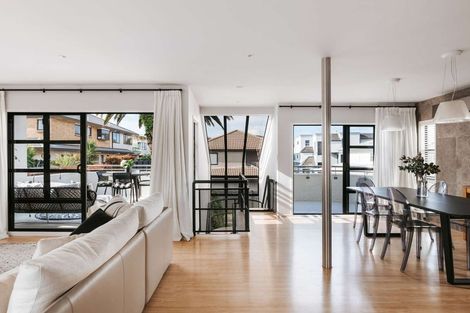 Photo of property in 21a Sunbrae Grove, Mount Maunganui, 3116