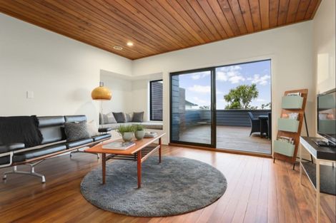 Photo of property in 79a Stanley Point Road, Stanley Point, Auckland, 0624