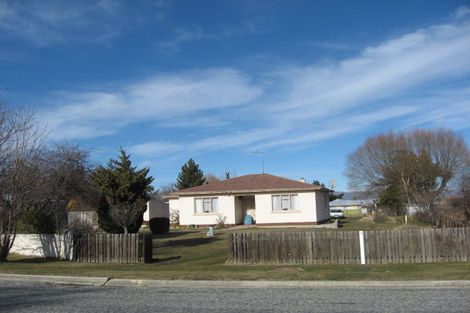 Photo of property in 8 Welles Street, Ranfurly, 9332