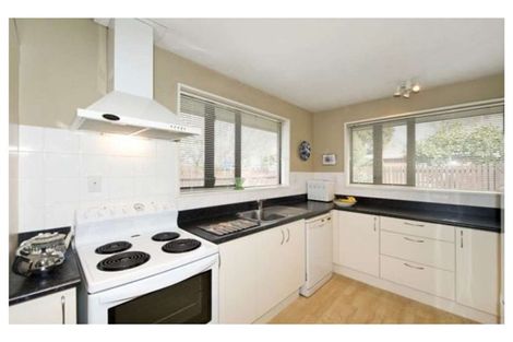 Photo of property in 7b Ludecke Place, Sockburn, Christchurch, 8042