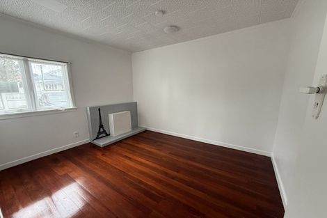 Photo of property in 40 Renfrew Avenue, Sandringham, Auckland, 1041