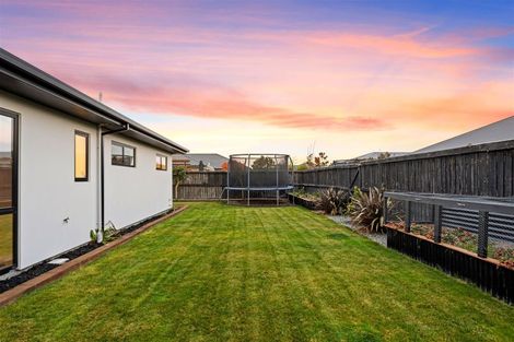 Photo of property in 28 Wakeman Way, Kaiapoi, 7630