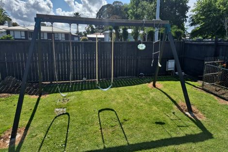 Photo of property in 122 Rowandale Avenue, Manurewa, Auckland, 2102