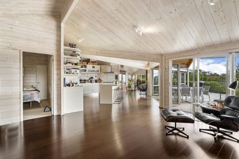 Photo of property in 133 Puke Road, Kumeu, 0891