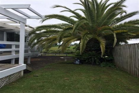 Photo of property in 66 De Quincey Terrace, Highland Park, Auckland, 2010