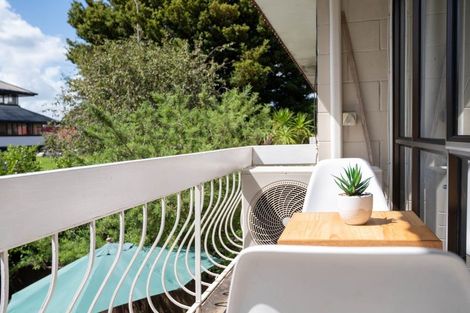 Photo of property in 9/1 Glen Road, Browns Bay, Auckland, 0630