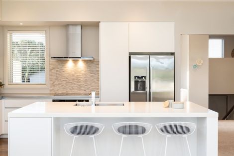 Photo of property in 114 Oceanbeach Road, Mount Maunganui, 3116