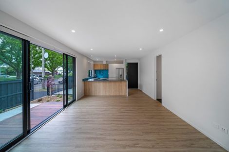 Photo of property in 370 Linwood Avenue, Bromley, Christchurch, 8062