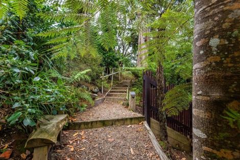 Photo of property in 22 Glade Place, Birkenhead, Auckland, 0626