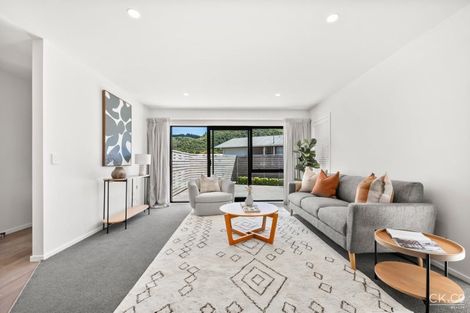 Photo of property in 33c Gemstone Drive, Birchville, Upper Hutt, 5018