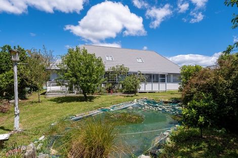 Photo of property in 215a Waikawa Road, Waikawa, Picton, 7220