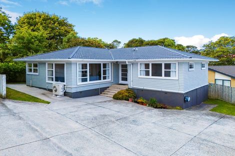 Photo of property in 37 Awaroa Road, Sunnyvale, Auckland, 0612