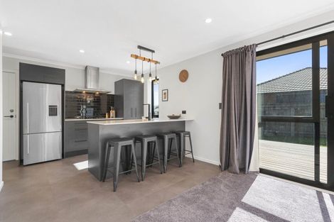 Photo of property in 7 Angus Place, Carterton, 5713