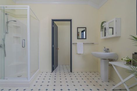 Photo of property in 115 Centennial Drive, Whitianga, 3510