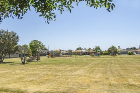 Photo of property in 6 Beachlands Place, Papamoa Beach, Papamoa, 3118