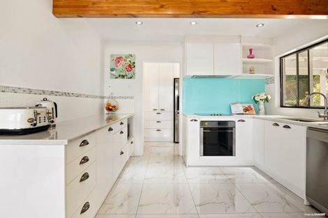 Photo of property in 195 West Harbour Drive, West Harbour, Auckland, 0618