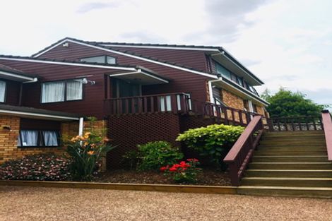 Photo of property in 92 Manhattan Heights, Glendene, Auckland, 0602