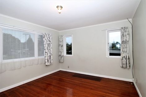 Photo of property in 1/1 Wattle Road, Sunnyvale, Auckland, 0612