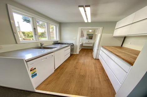 Photo of property in 3/38 Edinburgh Terrace, Berhampore, Wellington, 6023