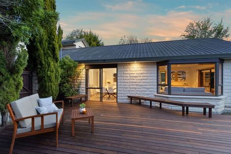 Photo of property in 25 Solomon Avenue, Redwood, Christchurch, 8051