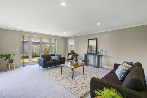 Photo of property in 10 Cunneen Place, Aidanfield, Christchurch, 8025