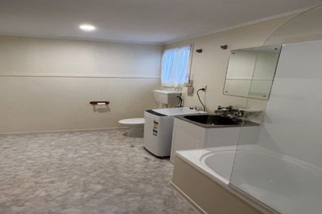 Photo of property in 27 Halberg Street, Glenfield, Auckland, 0629