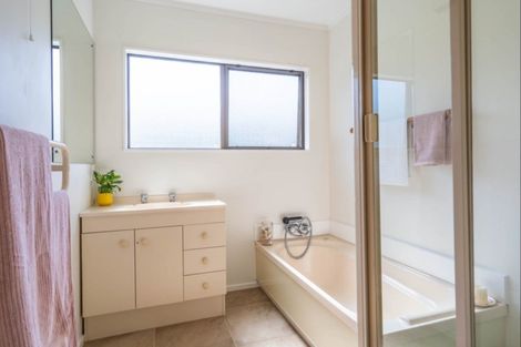 Photo of property in 111 Waterfall Road, Paraparaumu, 5032