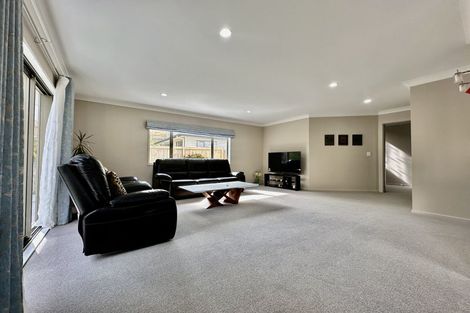 Photo of property in 20a Gifford Grove, Churton Park, Wellington, 6037