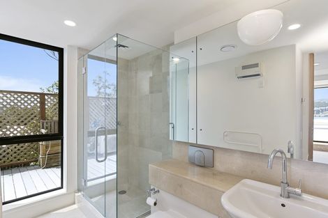 Photo of property in 6/308 Oriental Parade, Oriental Bay, Wellington, 6011