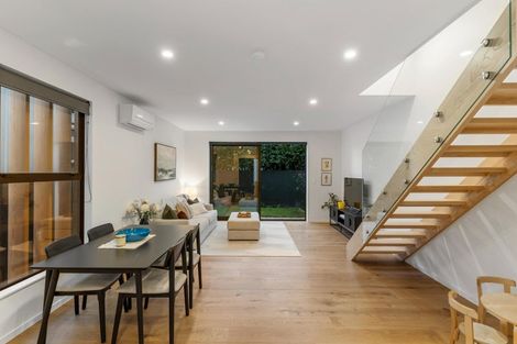 Photo of property in 6/82 East Coast Road, Milford, Auckland, 0620