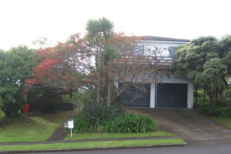 Photo of property in 32 Ransom Smyth Drive, Goodwood Heights, Auckland, 2105