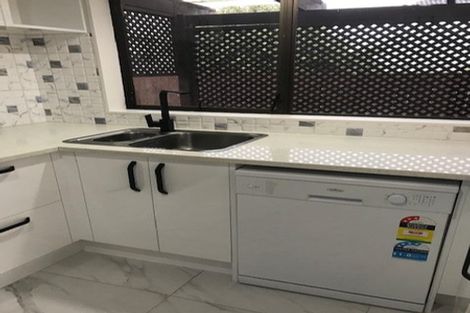 Photo of property in 2/27 Aberfeldy Avenue, Highland Park, Auckland, 2010