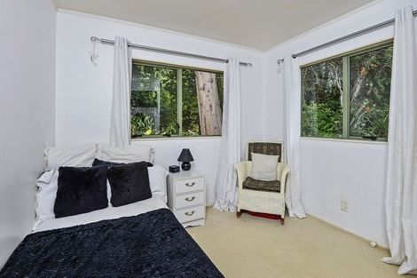 Photo of property in 2/4 Brian Avenue, Forrest Hill, Auckland, 0620