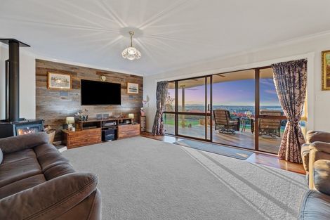 Photo of property in 12 Tobacco Hill, Welcome Bay, Tauranga, 3175