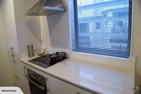 Photo of property in 2/10 Silver Moon Road, Albany Heights, Auckland, 0632