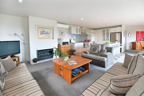 Photo of property in 246a Whangaparaoa Road, Red Beach, 0932